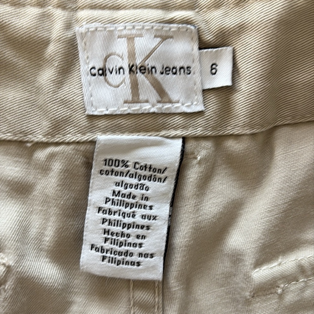 Beige Calvin Klein Jeans women’s shorts - Picture 5 of 8